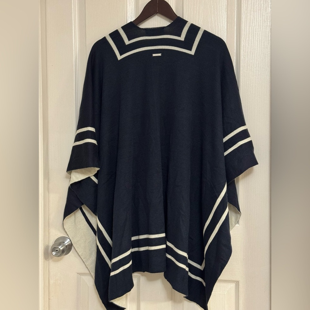 Lauren Ralph Lauren Navy Cream Stripe Reversible Poncho Cape Wrap One Size - Picture 6 of 8